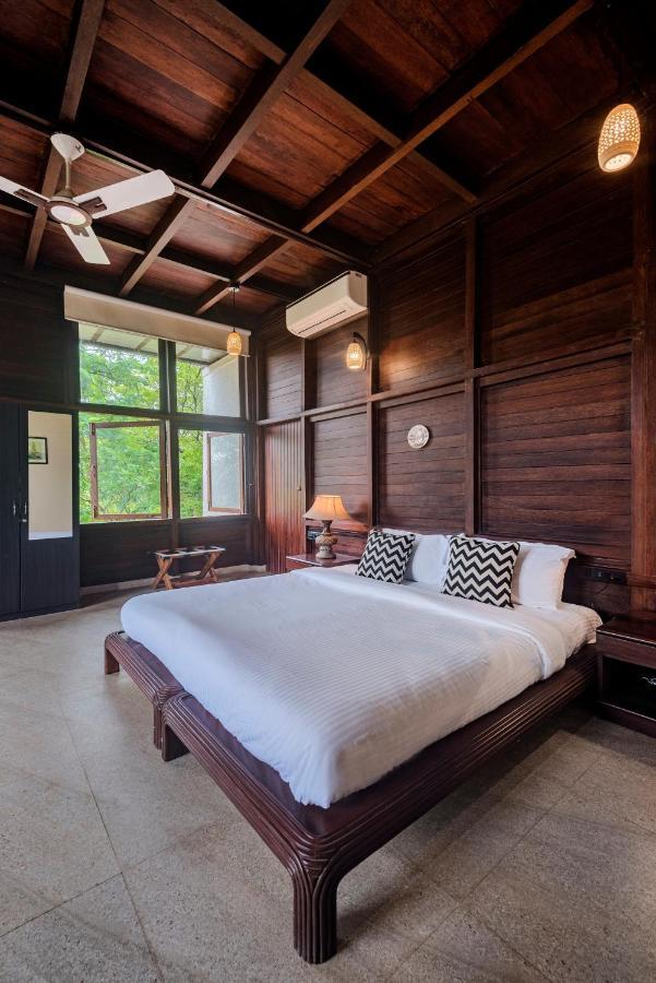 Saffronstays Boulevard Loghouse - A Wooden Chalet Amidst Nature Kārli Exteriér fotografie